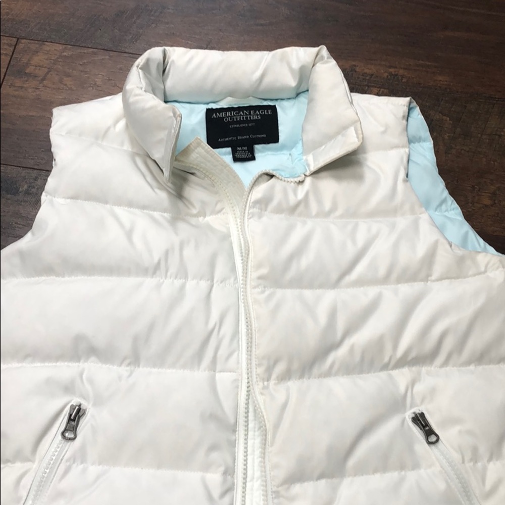 White vest!